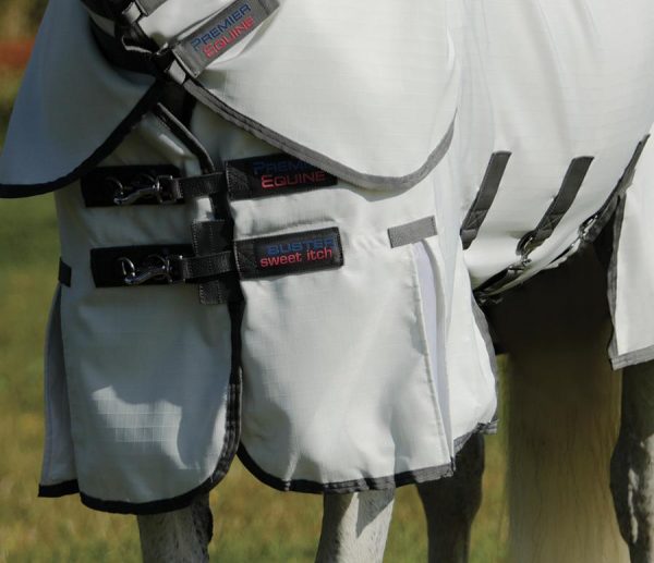 Ochrana proti hmyzu pre citlivé kone s krytom brucha | ProHorse.sk
