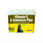 vitamín E a selén pre správnu funkciu svalov u koní v záťahoch