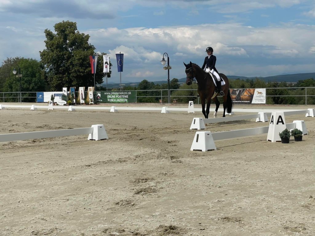 MAJSTROVSTVÁ SLOVENSKEJ REPUBLIKY V DREZÚRE - DETI A JUNIORI - MASARYKOV DVOR | ProHorse.sk MAJSTROVSTVÁ SLOVENSKEJ REPUBLIKY V DREZÚRE - DETI A JUNIORI - MASARYKOV DVOR | ProHorse.sk
