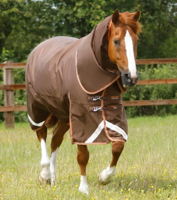 Výbehová deka Titan 300g so snug-fit krytom krku - Image 6